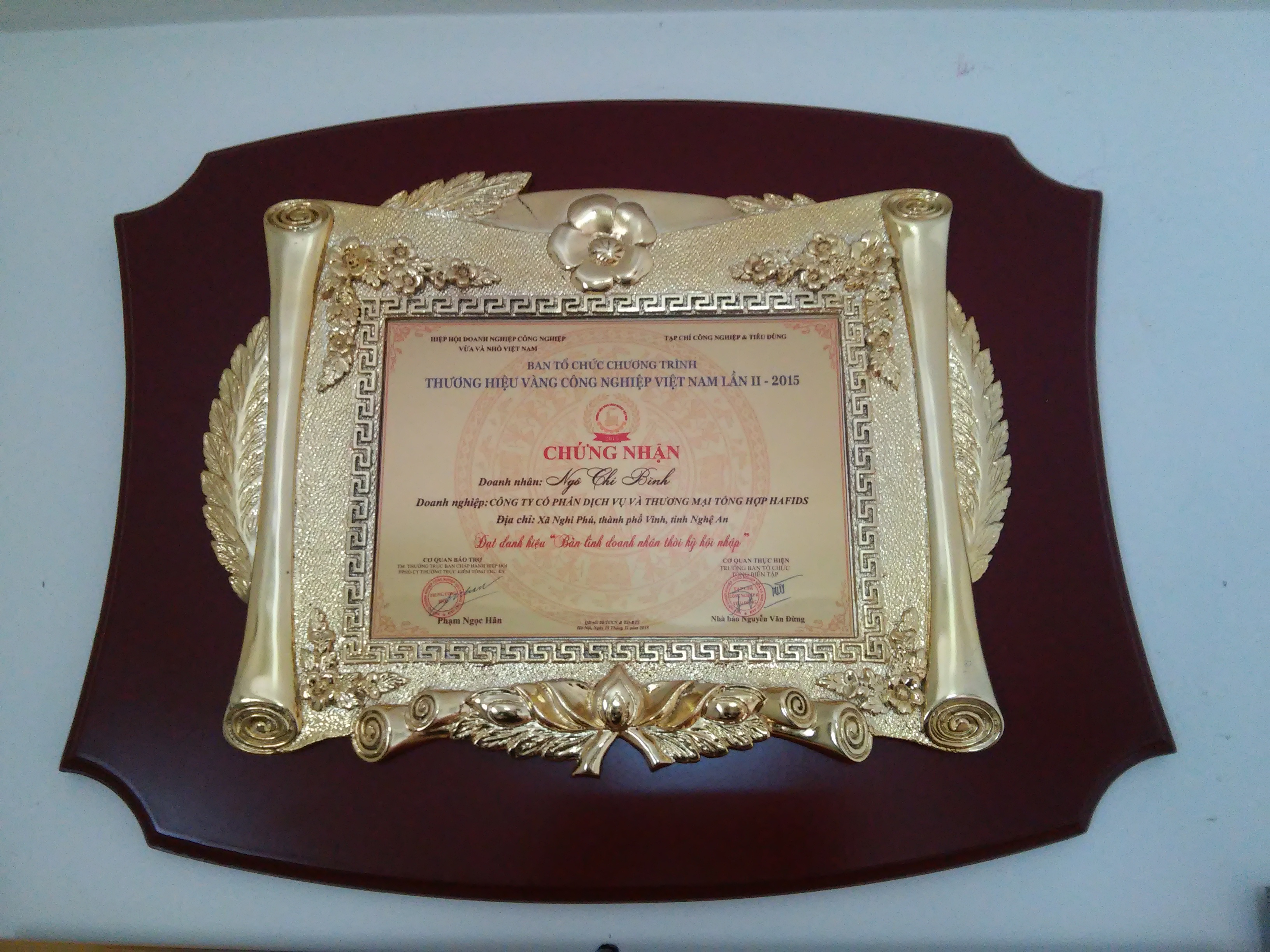 Ông Ngô Chí Bình – Giám đốc công ty vinh dự nhận giải thưởng “Bản lĩnh doanh nhân thời kì hội nhập”